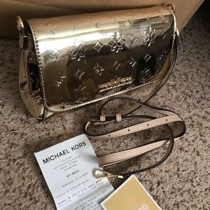 JET SET ITEM MD CONV. POUCHETTE CROSSBODY BAG PALE